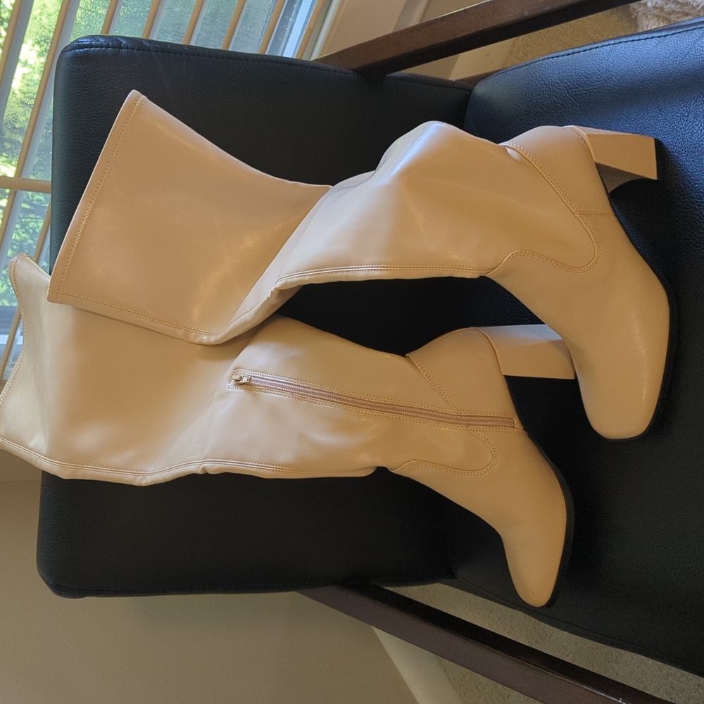 Elegant Cream Open Edit Over The Knee Women's Boots Size 6